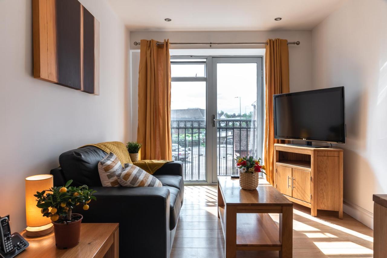 The Old Library - Modern Apartment With Rooftop Terrace Near The Train Station Newbury  Dış mekan fotoğraf