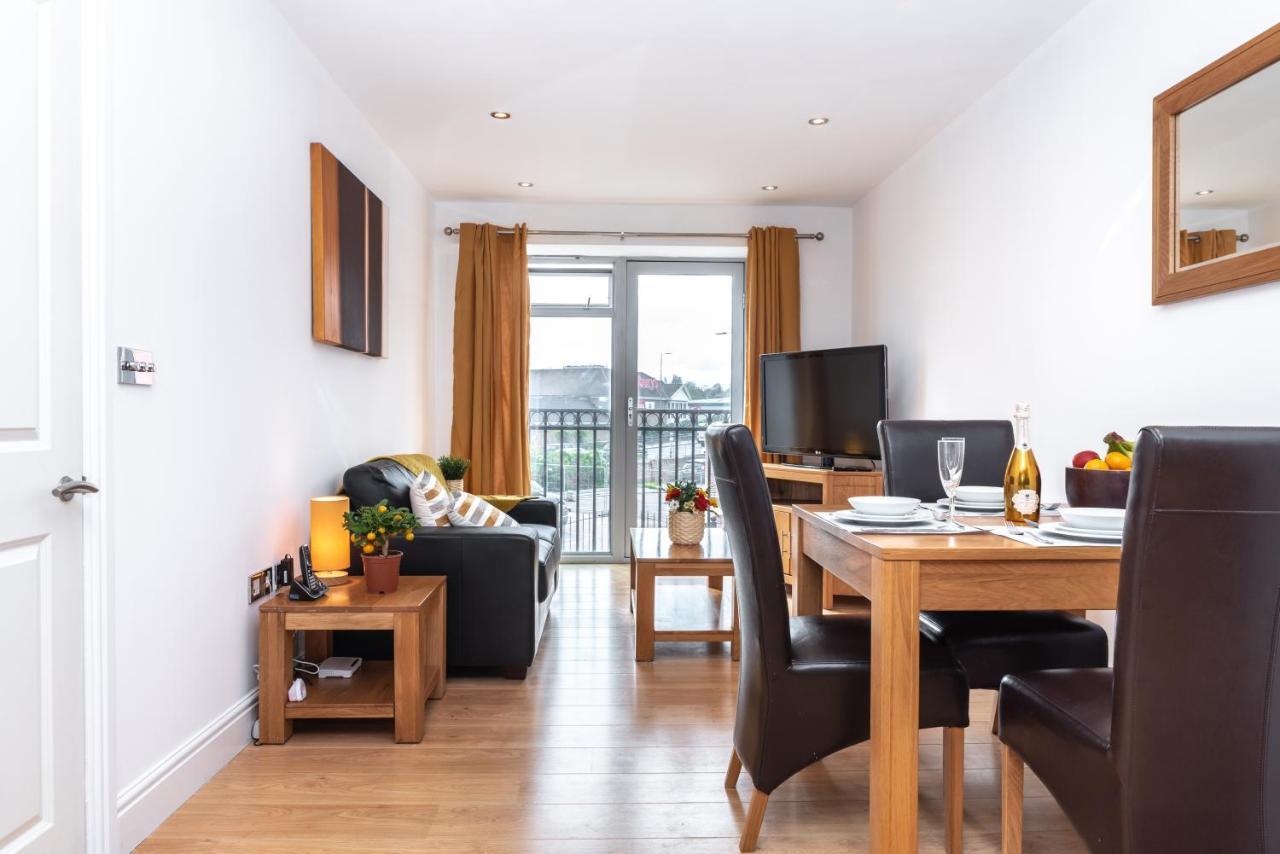 The Old Library - Modern Apartment With Rooftop Terrace Near The Train Station Newbury  Dış mekan fotoğraf