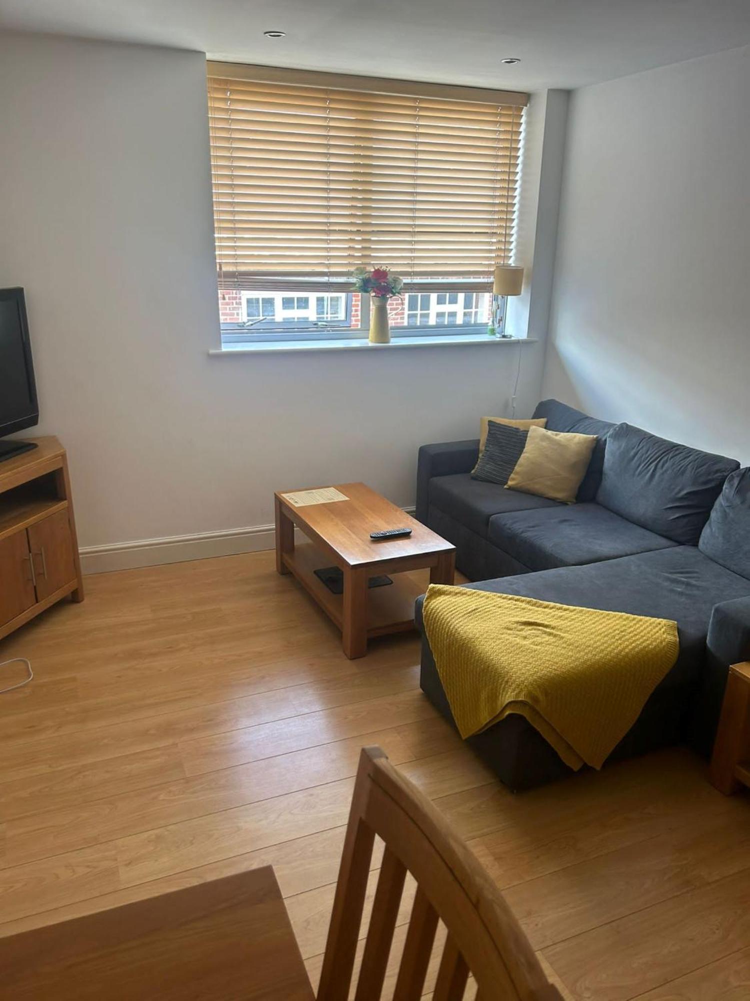 The Old Library - Modern Apartment With Rooftop Terrace Near The Train Station Newbury  Dış mekan fotoğraf